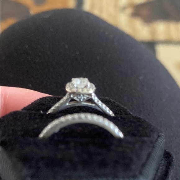 Kay Jewelers 3/8 Carat White Gold Wedding Ring Set - Picture 4 of 6